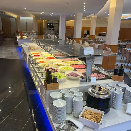 Madeira Centro 4* בנידורם