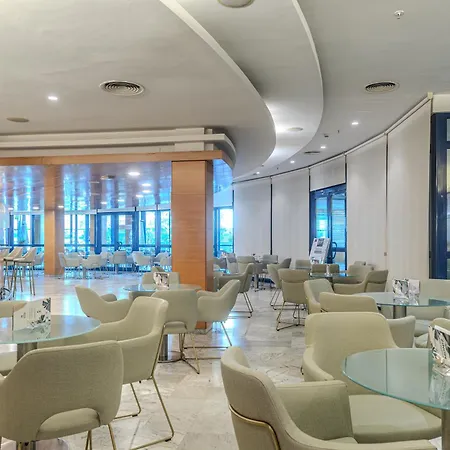 Madeira Centro Hotel 4*