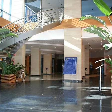 Otel Madeira Centro 4*